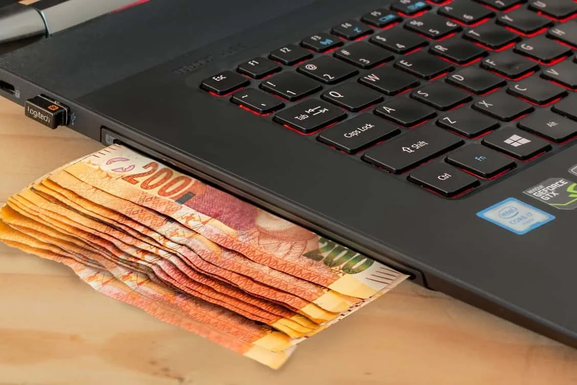 Things To Know About Setting Up An E-Commerce Business In UAE