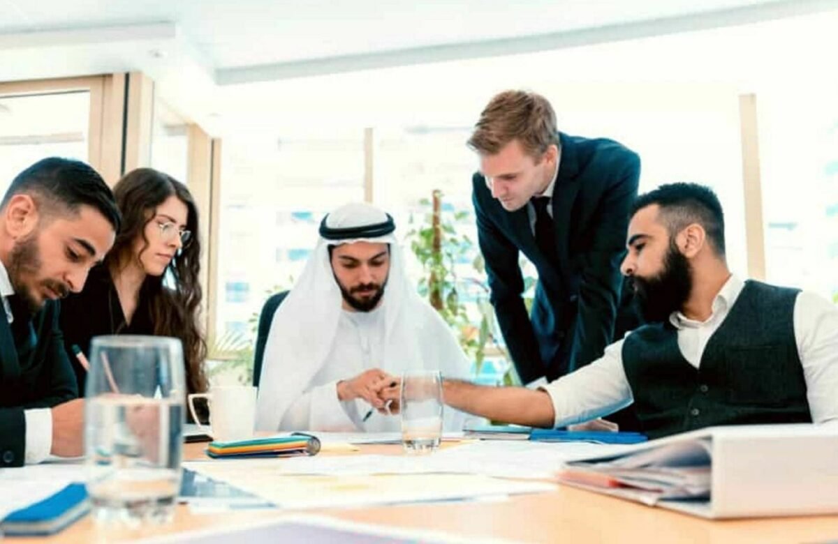 Tips To Start a Business With Minimum Capital In UAE